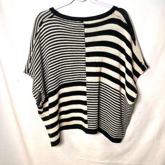 Epique Moi black and white striped knit poncho sweater. Size S/M - Picture 3 of 7